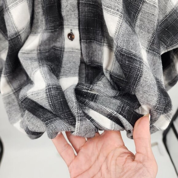 SHEIN Twist Knot Oversized Long Sleeve Plaid Button Front Shirt XS NWT - Picture 3 of 11